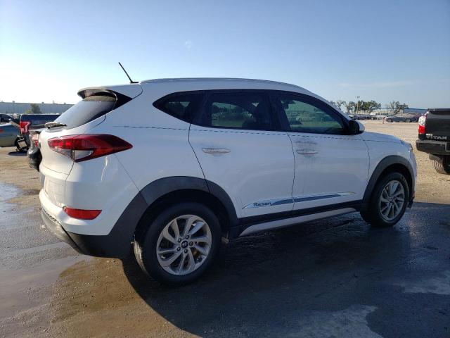 Photo 3 from auction – 2017 HYUNDAI TUCSON with VIN KM8J33A41HU311077