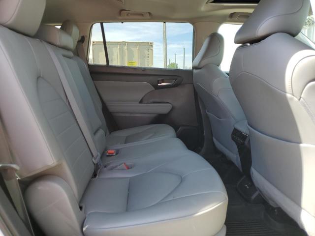 Photo 11 from auction – 2021 TOYOTA HIGHLANDER with VIN 5TDHZRBH7MS103984