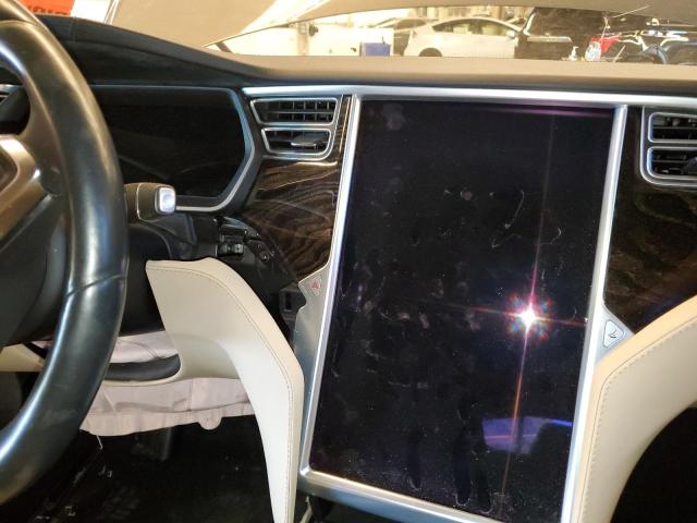 Photo 9 from auction – 2016 TESLA MODEL S with VIN 5YJSA1E18GF149876