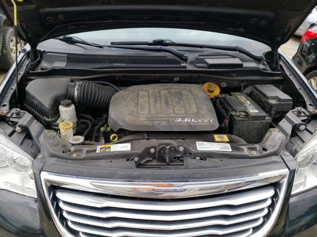 Photo 12 from auction – 2016 CHRYSLER TOWN & COU with VIN 2C4RC1BG0GR159924