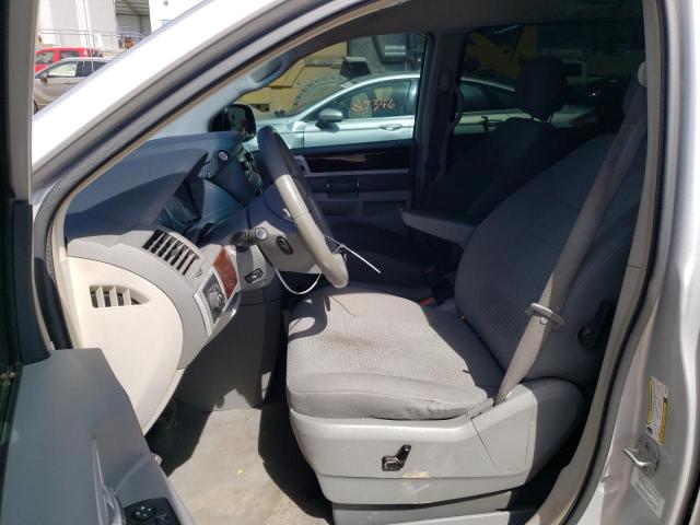 Photo 7 from auction – 2010 CHRYSLER TOWN & COU with VIN 2A4RR5D1XAR491823