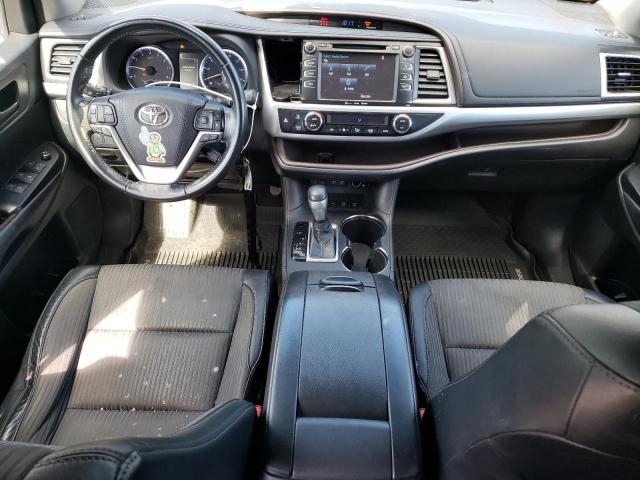 Photo 8 from auction – 2018 TOYOTA HIGHLANDER with VIN 5TDBZRFH2JS843499