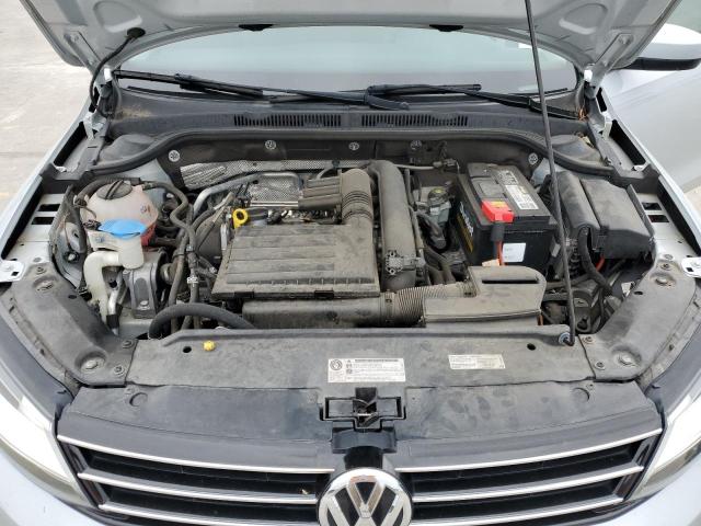 Photo 11 from auction – 2017 VOLKSWAGEN JETTA S with VIN 3VW2B7AJ7HM302474