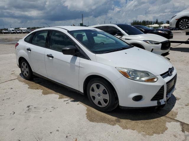Photo 4 from auction – 2013 FORD FOCUS S with VIN 1FADP3E24DL198942