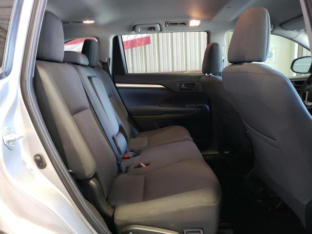 Photo 11 from auction – 2019 TOYOTA HIGHLANDER with VIN 5TDZARFH4KS043942