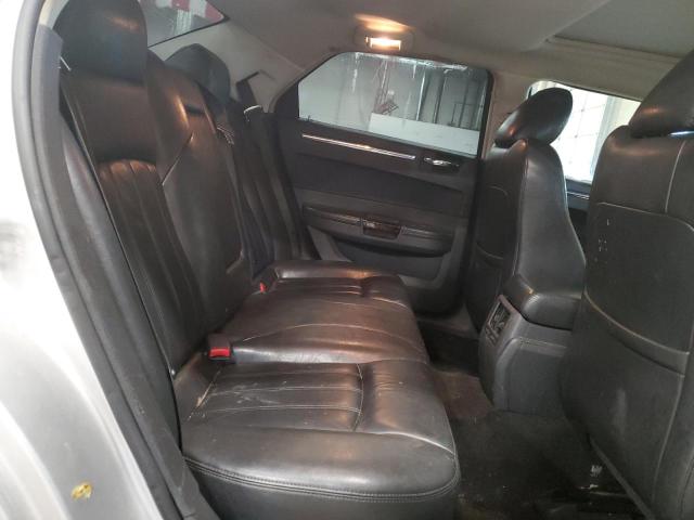 Photo 10 from auction – 2010 CHRYSLER 300C with VIN 2C3CA6CT4AH114796