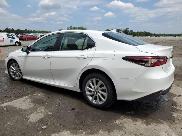 Photo 2 from auction – 2022 TOYOTA CAMRY LE with VIN 4T1C11AK2NU689728