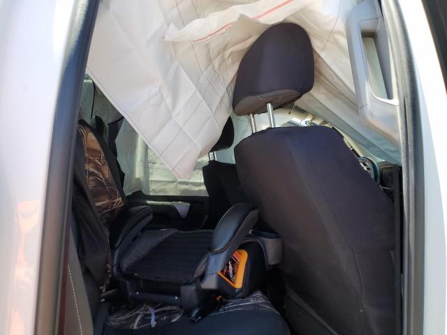 Photo 10 from auction – 2018 CHEVROLET silverado with VIN 1GCVKREC1JZ328046