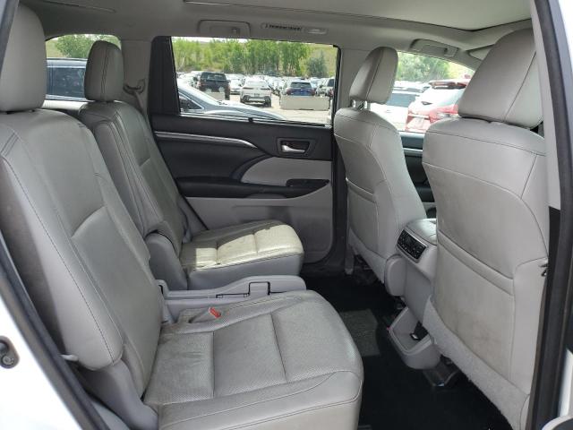 Photo 11 from auction – 2017 TOYOTA HIGHLANDER with VIN 5TDDGRFH0HS036083