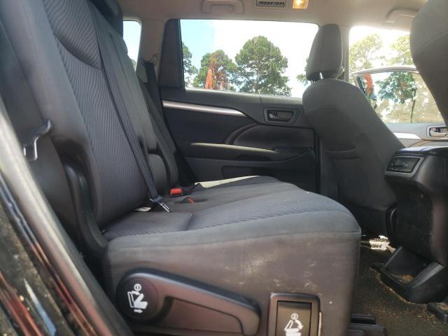Photo 11 from auction – 2019 TOYOTA HIGHLANDER with VIN 5TDBZRFH7KS954261