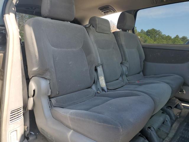 Photo 11 from auction – 2004 TOYOTA SIENNA CE with VIN 5TDZA23C44S157281