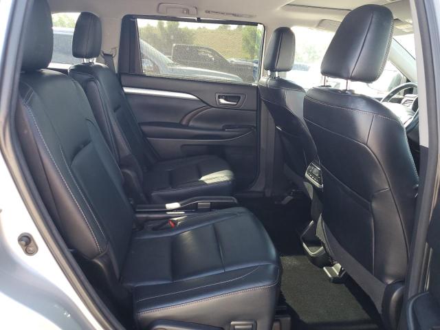 Photo 11 from auction – 2017 TOYOTA HIGHLANDER with VIN 5TDJZRFH5HS361678