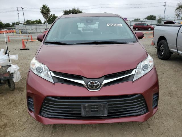 Photo 5 from auction – 2018 TOYOTA SIENNA LE with VIN 5TDKZ3DC0JS923145