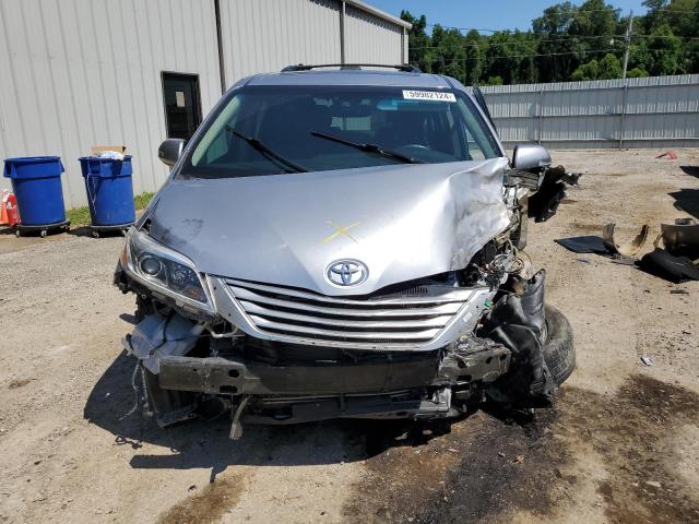 Photo 5 from auction – 2017 TOYOTA SIENNA XLE with VIN 5TDYZ3DC7HS776004