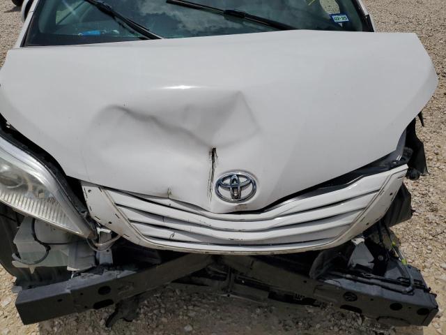 Photo 12 from auction – 2017 TOYOTA SIENNA LE with VIN 5TDKZ3DC8HS830948