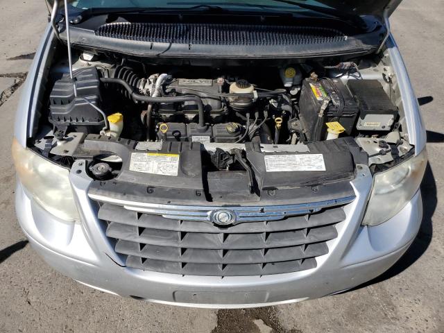 Photo 12 from auction – 2006 CHRYSLER TOWN & COU with VIN 2A4GP54L36R727962