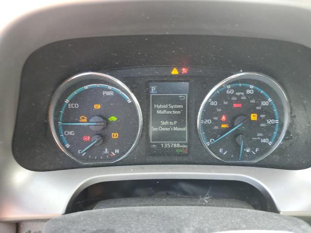 Photo 9 from auction – 2017 TOYOTA RAV4 with VIN JTMRJREV1HD103669