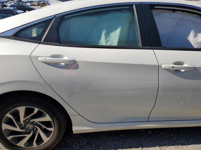 Zdjęcie 10 z aukcji – 2018 HONDA CIVIC z VIN 2HGFC2F74JH522193