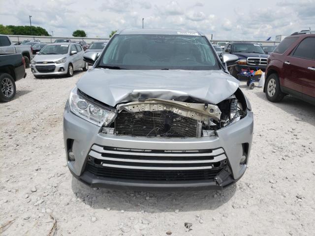 Foto 5 de la subasta – 2018 TOYOTA HIGHLANDER con VIN 5TDJZRFH6JS556940