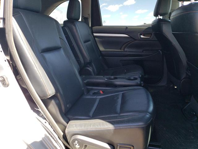 Photo 11 from auction – 2015 TOYOTA HIGHLANDER with VIN 5TDJKRFH4FS167306