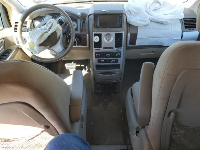 Photo 8 from auction – 2010 CHRYSLER TOWN & COU with VIN 2A4RR5D16AR452162