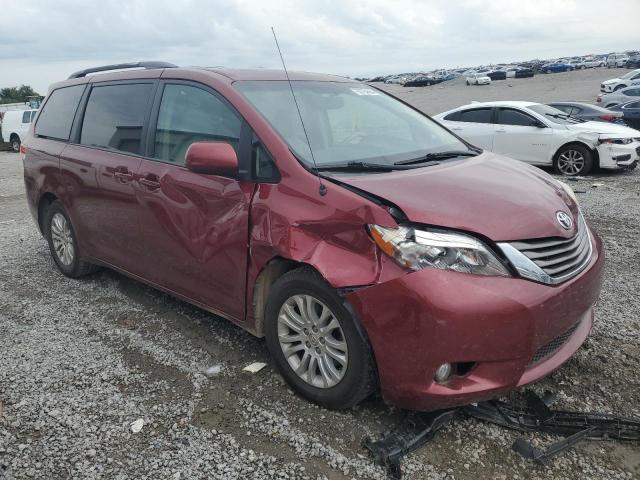 Photo 4 from auction – 2014 TOYOTA SIENNA XLE with VIN 5TDYK3DC7ES418384