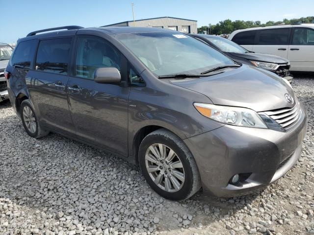 Photo 4 from auction – 2017 TOYOTA SIENNA XLE with VIN 5TDDZ3DC9HS161775