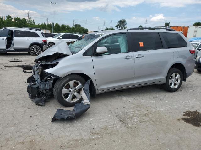 TOYOTA SIENNA LE 2017 with VIN 5TDKZ3DC9HS806769 - Photo from auction