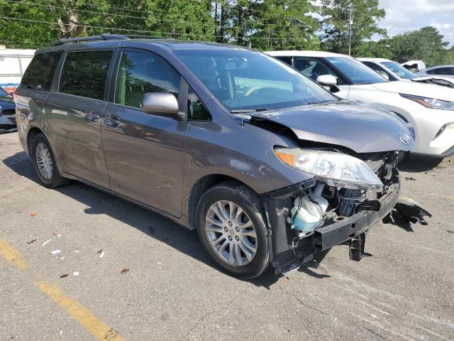 Photo 4 from auction – 2013 TOYOTA SIENNA XLE with VIN 5TDYK3DC8DS367086