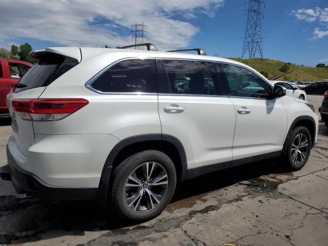 Photo 3 from auction – 2019 TOYOTA HIGHLANDER with VIN 5TDBZRFH4KS915529