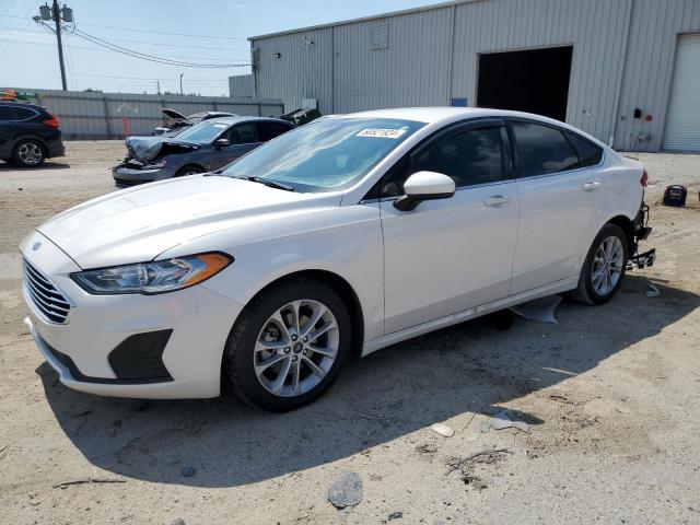 FORD FUSION SE 2020 with VIN 3FA6P0LU8LR134902 - Photo from auction