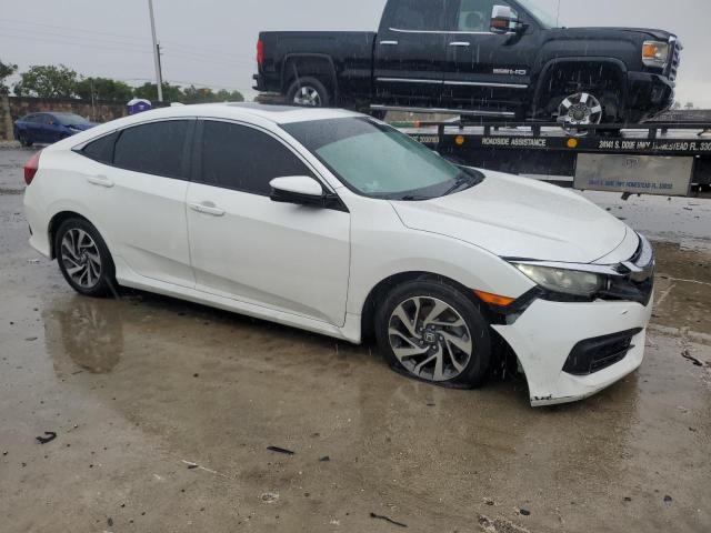 Photo 4 from auction – 2018 HONDA CIVIC EX with VIN 19XFC2F70JE030559