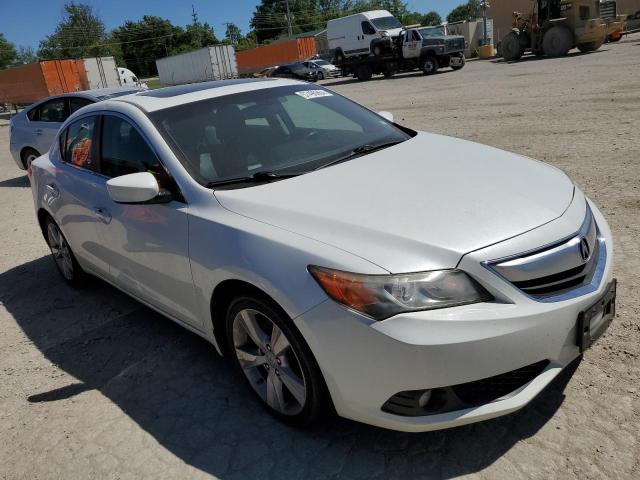 Photo 4 from auction – 2013 ACURA ILX 24 PRE with VIN 19VDE2E55DE000889