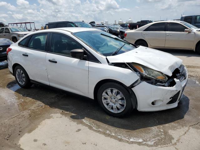 Photo 4 from auction – 2014 FORD FOCUS S with VIN 1FADP3E21EL354694
