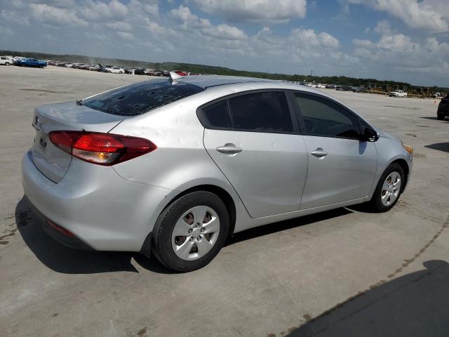 Photo 3 from auction – 2018 KIA FORTE LX with VIN 3KPFK4A77JE193263