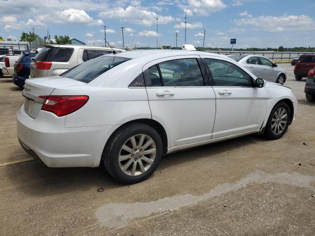 Photo 3 from auction – 2013 CHRYSLER 200 TOURIN with VIN 1C3CCBBG7DN560220