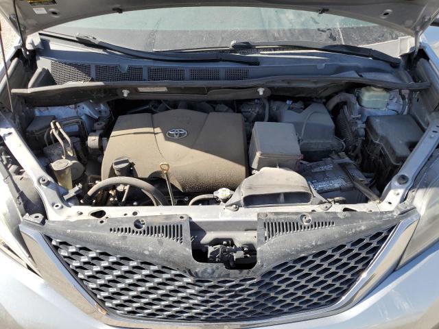 Photo 12 from auction – 2017 TOYOTA SIENNA SE with VIN 5TDXZ3DC0HS892527