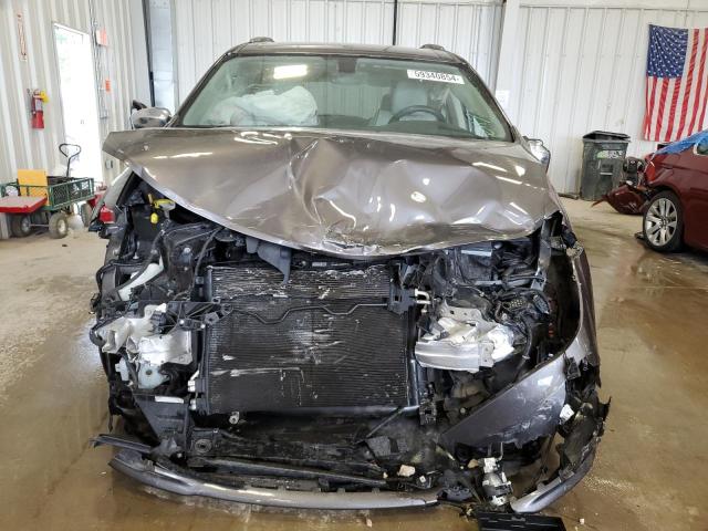 Photo 5 from auction – 2017 CHRYSLER PACIFICA L with VIN 2C4RC1GG1HR504145