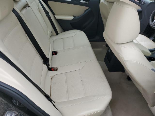 Photo 10 from auction – 2014 VOLKSWAGEN 2 DR with VIN 3VWD07AJ6EM363616