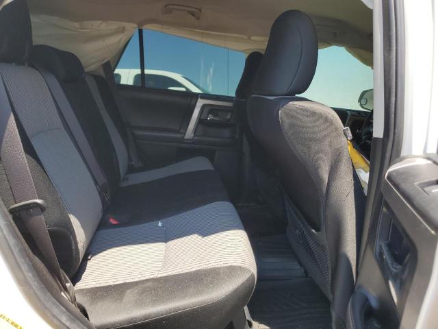 Photo 11 from auction – 2018 TOYOTA 4RUNNER SR with VIN JTEBU5JR7J5577017