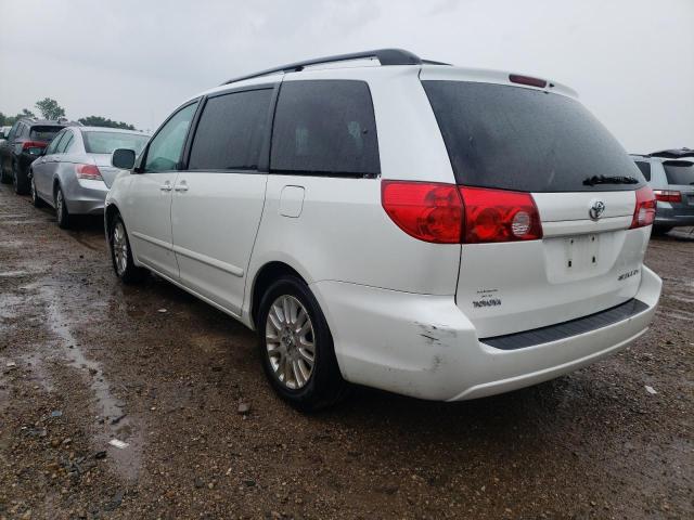 Photo 2 from auction – 2010 TOYOTA SIENNA XLE with VIN 5TDYK4CC7AS305522