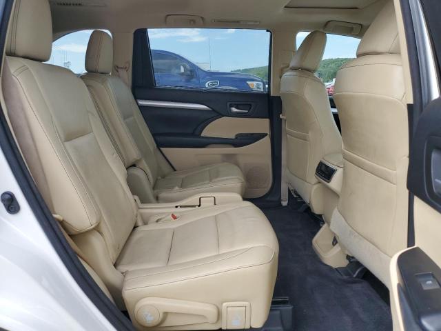 Photo 11 from auction – 2015 TOYOTA HIGHLANDER with VIN 5TDKKRFH1FS072447