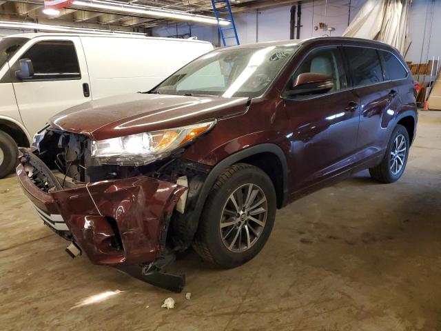 TOYOTA HIGHLANDER 2018 with VIN 5TDKZRFH2JS282852 - Photo from auction
