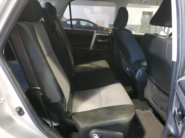 Photo 11 from auction – 2018 TOYOTA 4RUNNER SR with VIN JTEBU5JR7J5577440