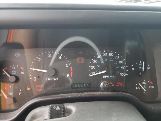 Photo 9 from auction – 2000 JEEP WRANGLER / with VIN 1J4FA29P8YP741674