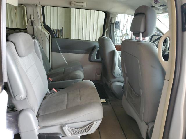 Photo 11 from auction – 2010 CHRYSLER TOWN & COU with VIN 2A4RR5D16AR492550