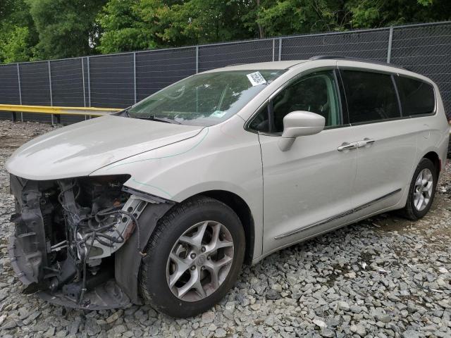 CHRYSLER PACIFICA T 2017 with VIN 2C4RC1BG1HR759403 - Photo from auction