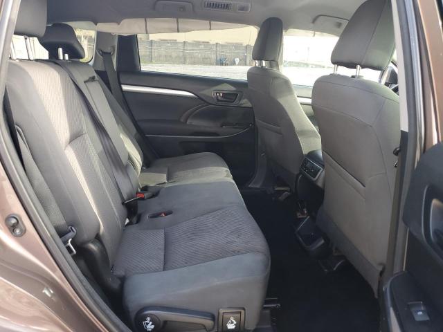 Photo 11 from auction – 2018 TOYOTA HIGHLANDER with VIN 5TDZZRFH7JS260697