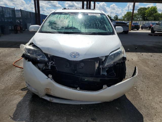 Photo 5 from auction – 2015 TOYOTA SIENNA XLE with VIN 5TDYK3DC8FS593230