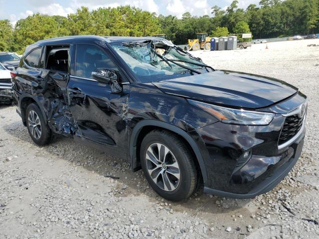Photo 4 from auction – 2022 TOYOTA HIGHLANDER with VIN 5TDGZRAH8NS125488